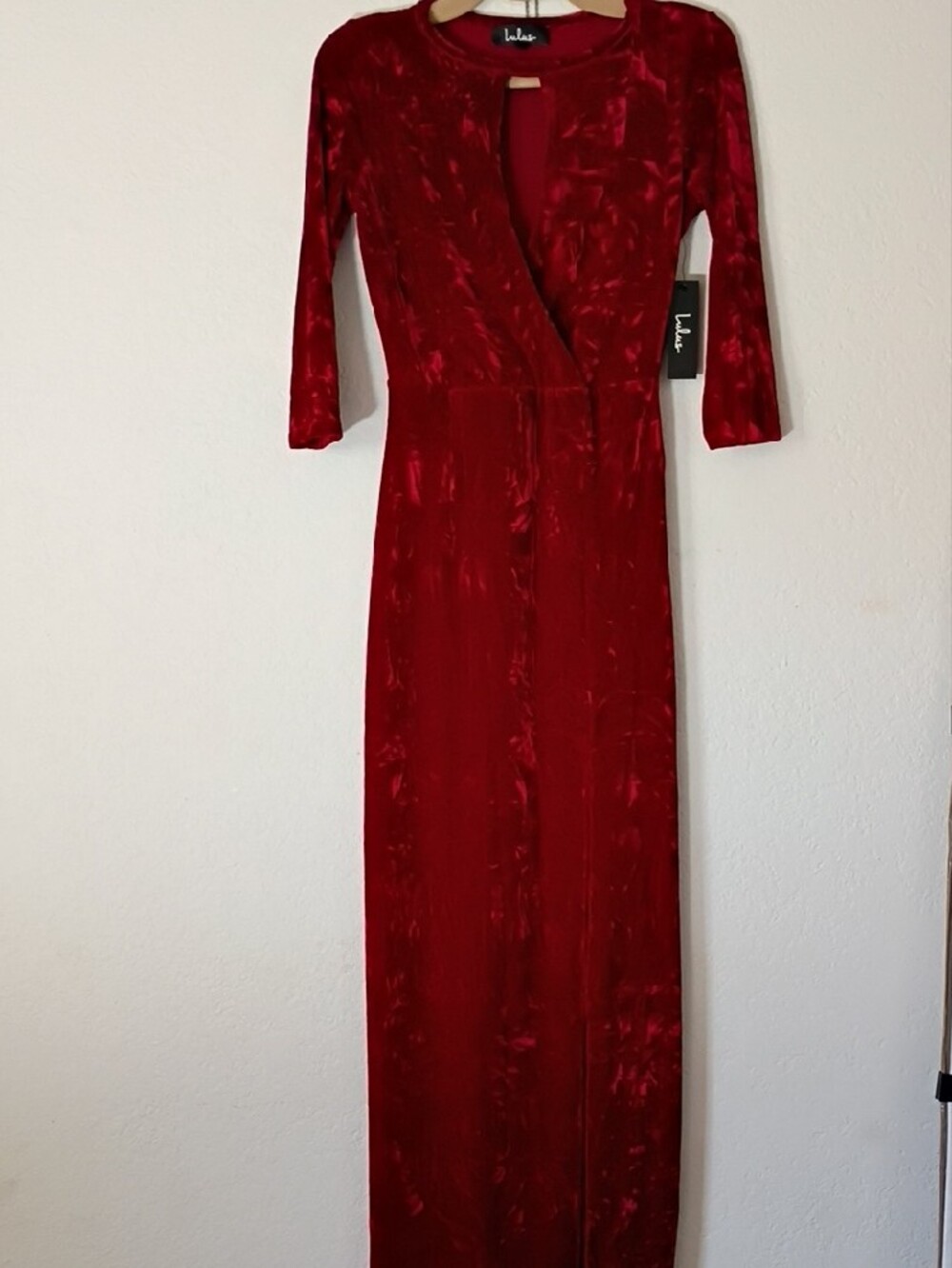 Lulu's Women's Wine Red Velvet Long Sleeve Gown Maxi Dress Size S - Picture 5 of 11